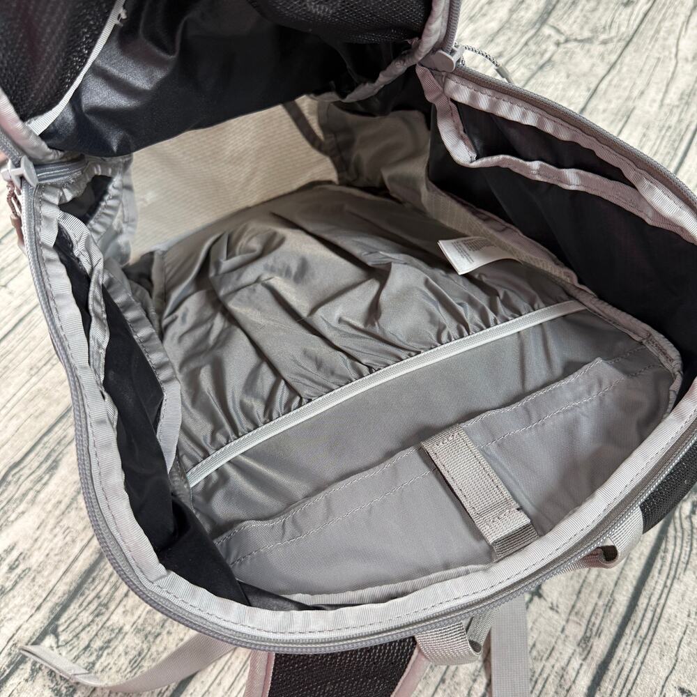 The North Face Litus 22 Backpack Black Gray Hiking Daypack Nylon L/XL - Picture 12 of 15